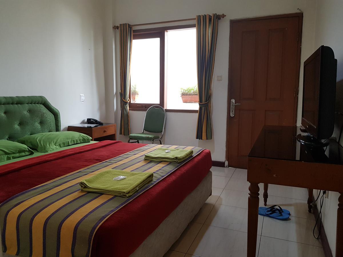 Hotel Maxim Kwitang Jacarta Exterior foto